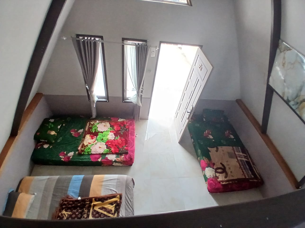 ARTHURO HOMESTAY