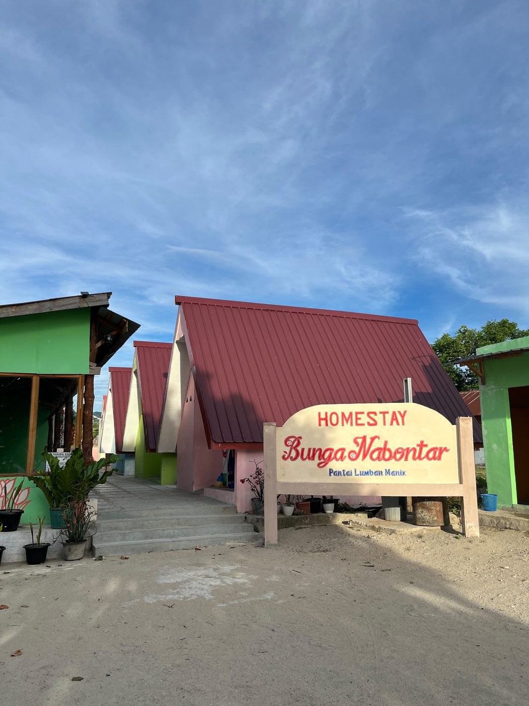 BUNGA NABONTAR HOMESTAY
